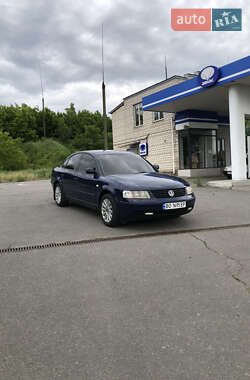 Седан Volkswagen Passat 1998 в Жмеринці