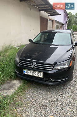 Седан Volkswagen Passat 2011 в Києві