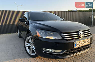 Седан Volkswagen Passat 2014 в Львові