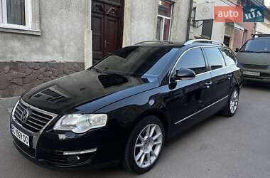 Універсал Volkswagen Passat 2010 в Львові