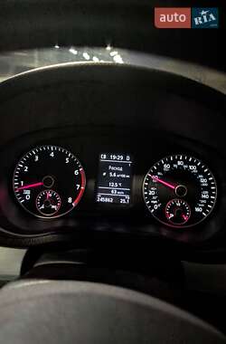 Седан Volkswagen Passat 2011 в 