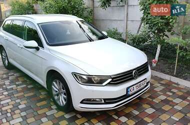 Универсал Volkswagen Passat 2016 в Киеве