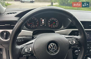 Седан Volkswagen Passat 2019 в 