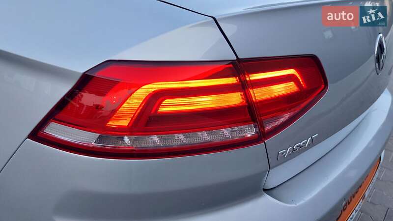 Седан Volkswagen Passat 2016 в Одесі