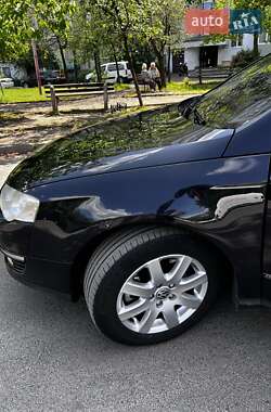 Универсал Volkswagen Passat 2009 в 
