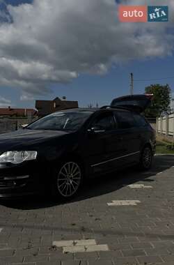Універсал Volkswagen Passat 2010 в Ужгороді