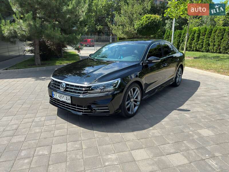 Седан Volkswagen Passat 2016 в 