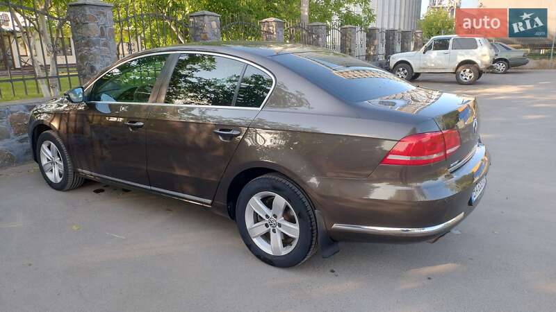 Седан Volkswagen Passat 2011 в Благовещенском