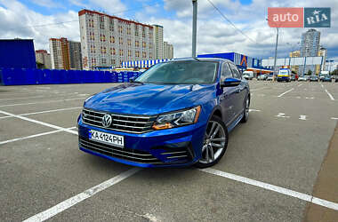 Седан Volkswagen Passat 2016 в Киеве