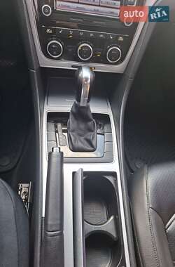 Седан Volkswagen Passat 2011 в 