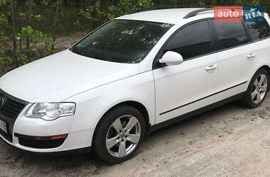 Універсал Volkswagen Passat 2009 в Чернігові