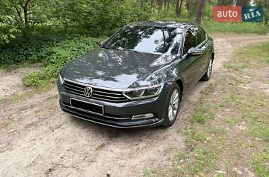 Седан Volkswagen Passat 2017 в 