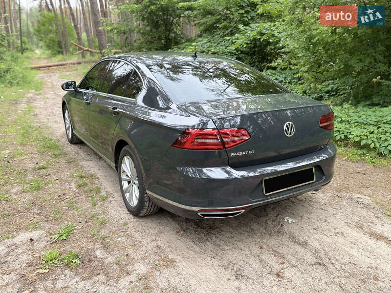 Седан Volkswagen Passat 2017 в Богодухове