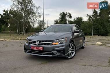 Седан Volkswagen Passat 2016 в Кривом Роге