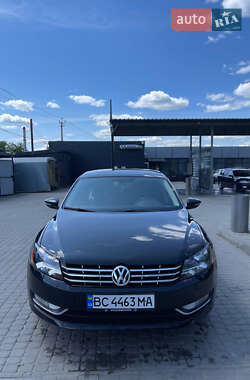 Седан Volkswagen Passat 2012 в Львові