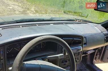 Седан Volkswagen Passat 1992 в 