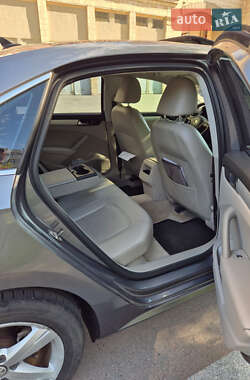 Седан Volkswagen Passat 2012 в Харькове
