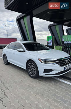 Седан Volkswagen Passat 2020 в Одессе