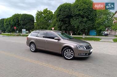 Універсал Volkswagen Passat 2013 в 
