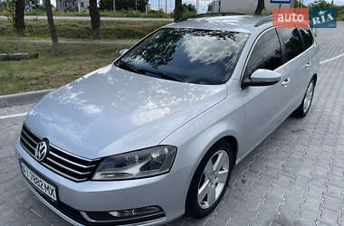 Універсал Volkswagen Passat 2014 в Тульчині