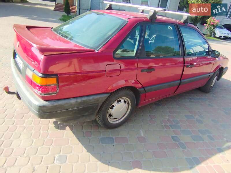 Седан Volkswagen Passat 1991 в Львові