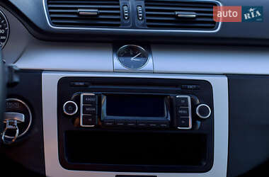 Универсал Volkswagen Passat 2012 в 