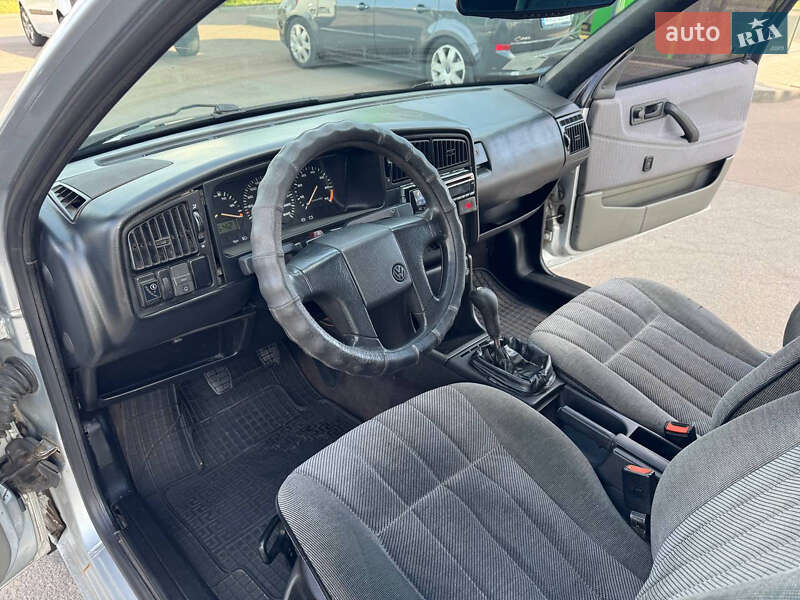 Седан Volkswagen Passat 1989 в Харкові