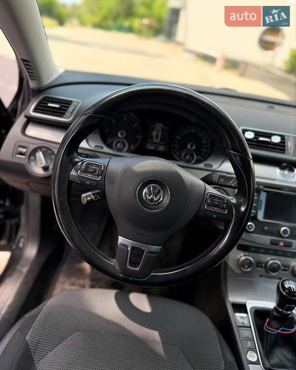 Универсал Volkswagen Passat 2014 в Запорожье