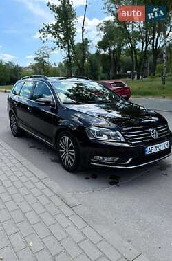 Універсал Volkswagen Passat 2014 в Запоріжжі