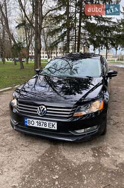 Седан Volkswagen Passat 2012 в Волочиске