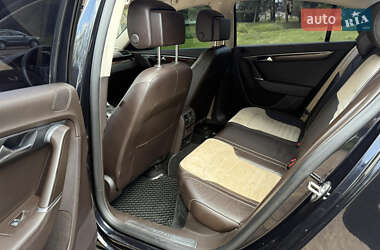 Седан Volkswagen Passat 2011 в 