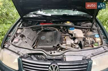 Седан Volkswagen Passat 1999 в 