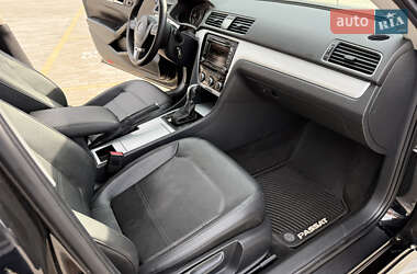 Седан Volkswagen Passat 2012 в 