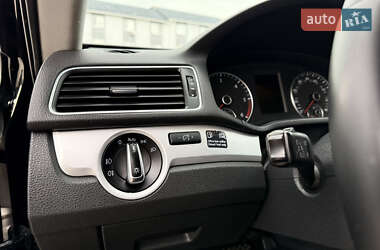 Седан Volkswagen Passat 2012 в 