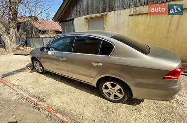 Седан Volkswagen Passat 2012 в Києві