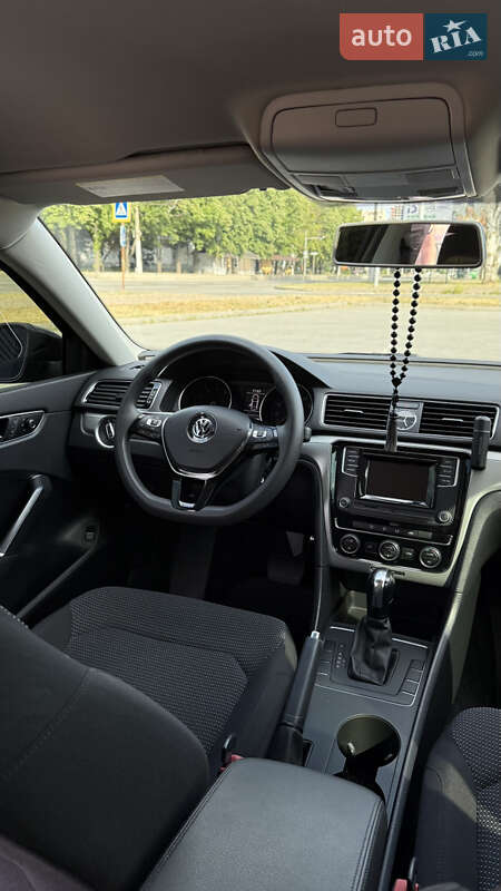 Седан Volkswagen Passat 2017 в Запорожье