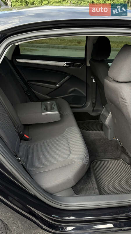 Седан Volkswagen Passat 2017 в Запорожье