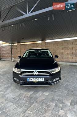 Седан Volkswagen Passat 2019 в Рівному