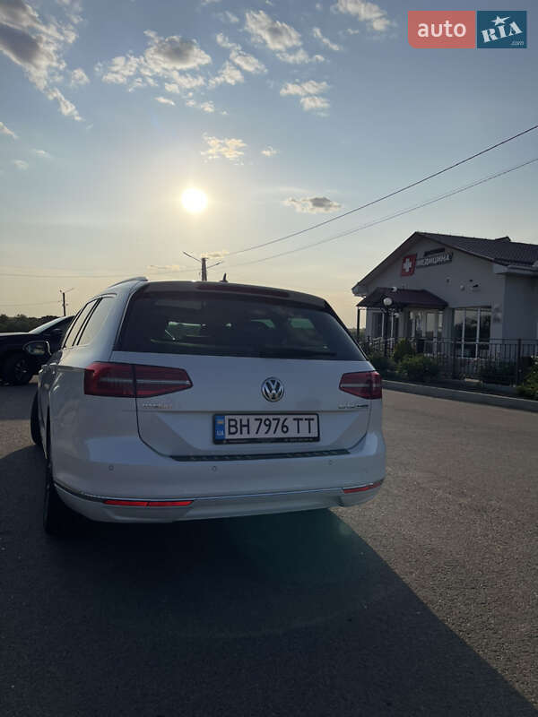 Универсал Volkswagen Passat 2016 в Одессе
