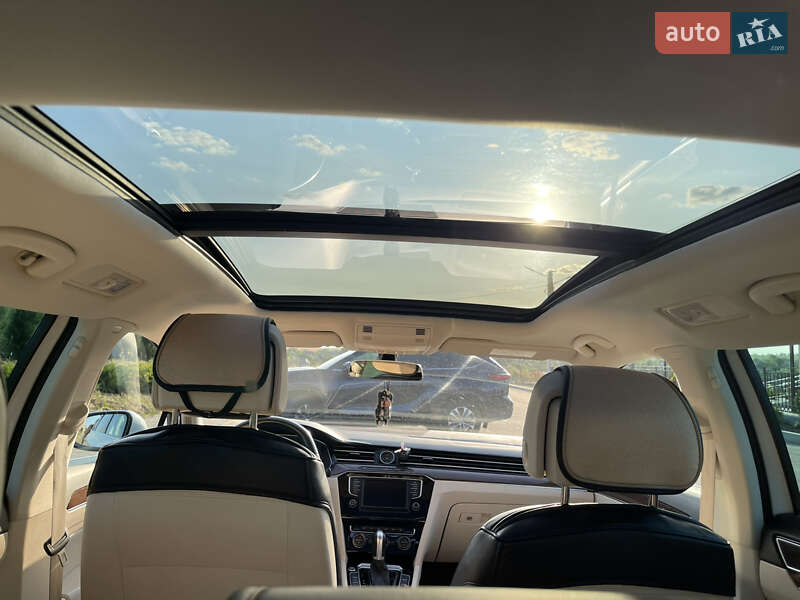 Универсал Volkswagen Passat 2016 в Одессе