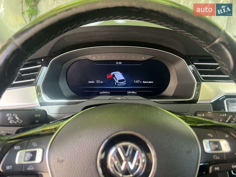 Універсал Volkswagen Passat 2015 в Черкасах