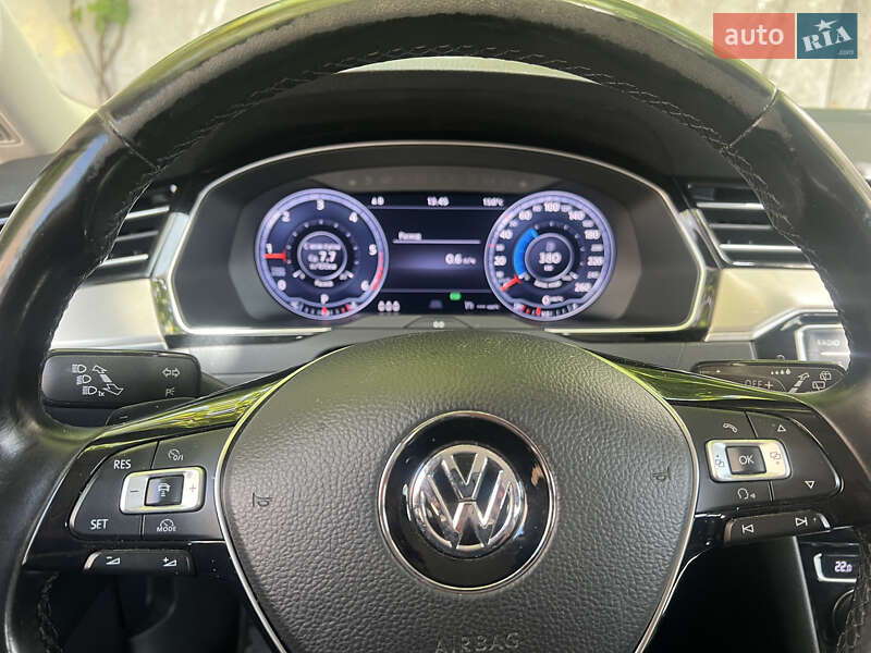 Універсал Volkswagen Passat 2015 в Черкасах