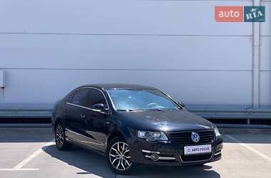 Седан Volkswagen Passat 2006 в Києві