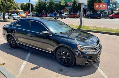 Седан Volkswagen Passat 2016 в Бердичеве