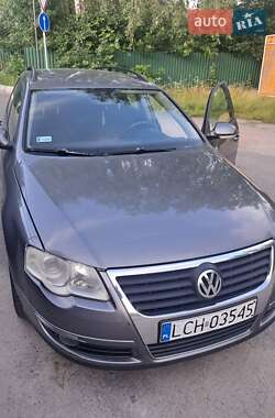 Універсал Volkswagen Passat 2006 в Житомирі