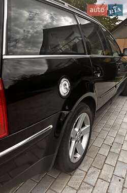 Универсал Volkswagen Passat 2004 в 