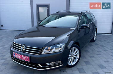 Універсал Volkswagen Passat 2012 в 