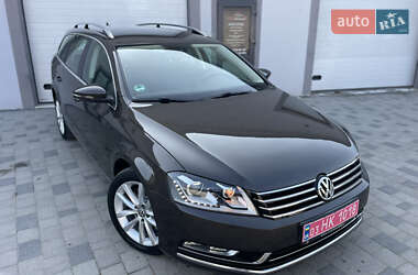 Універсал Volkswagen Passat 2012 в 