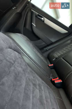 Універсал Volkswagen Passat 2012 в 