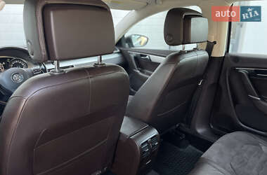 Універсал Volkswagen Passat 2012 в 